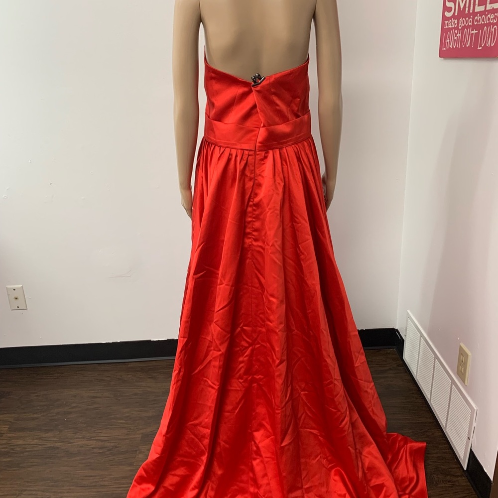 Dress - Picture 6 of 15